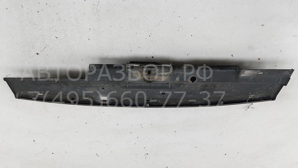 Кожух замка капота