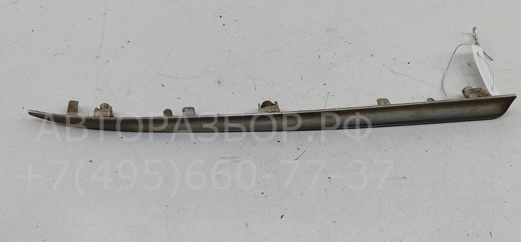 Молдинг переднего бампера левый