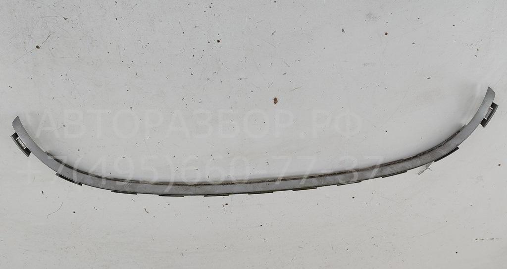 Молдинг переднего бампера