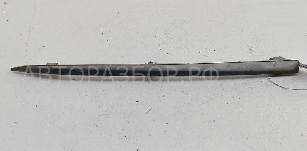 Молдинг переднего бампера правый