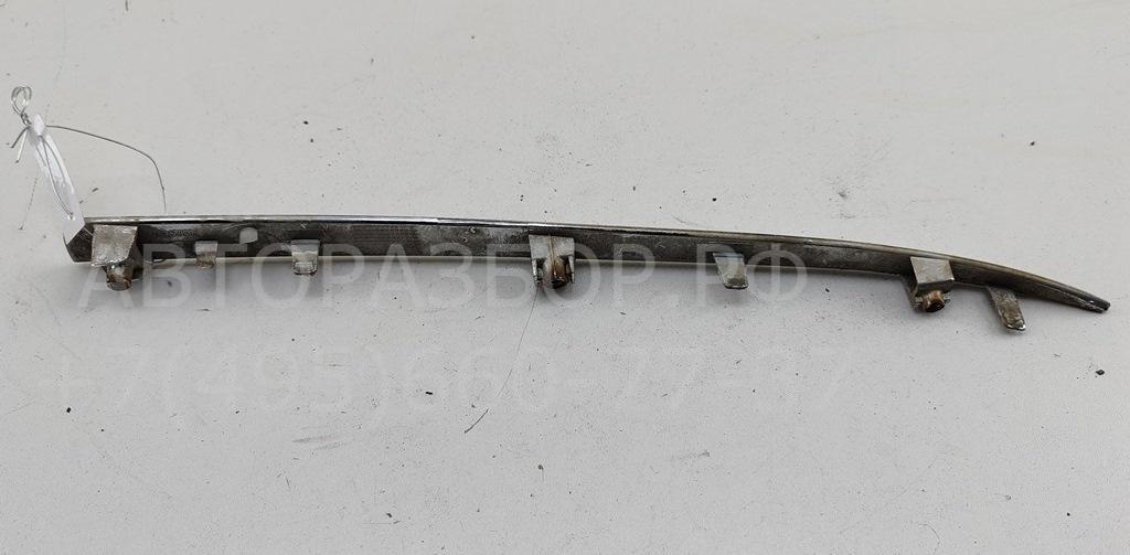 Молдинг переднего бампера правый