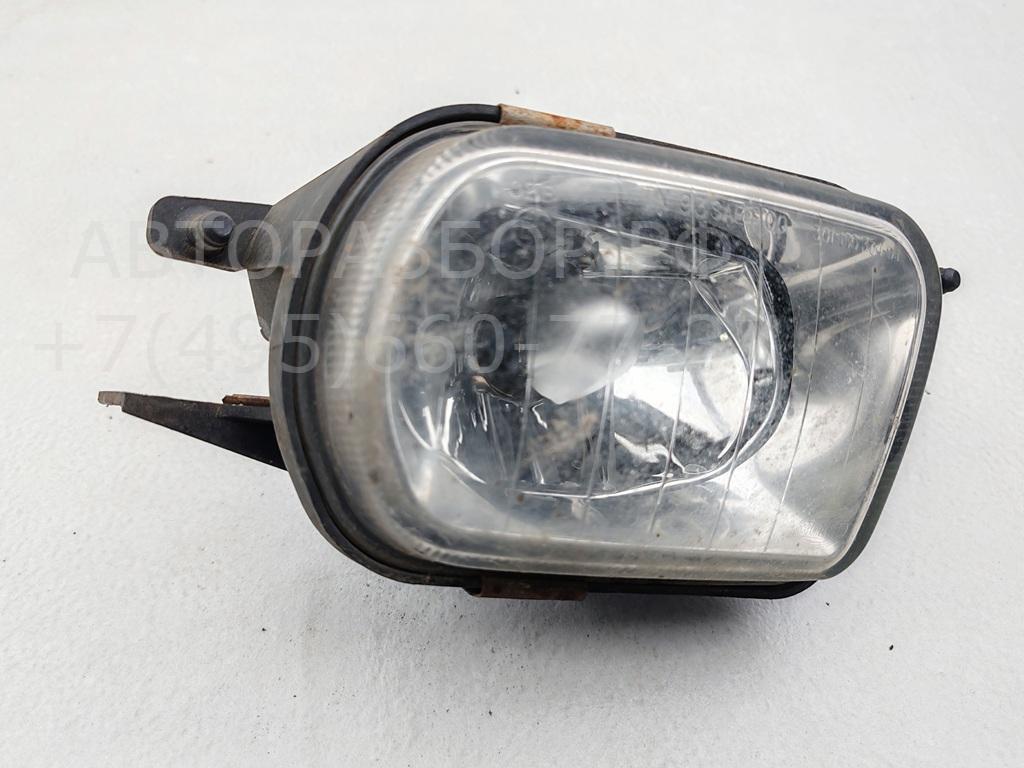 Фара противотуманная правая