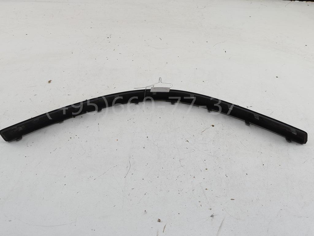 Молдинг переднего бампера левый