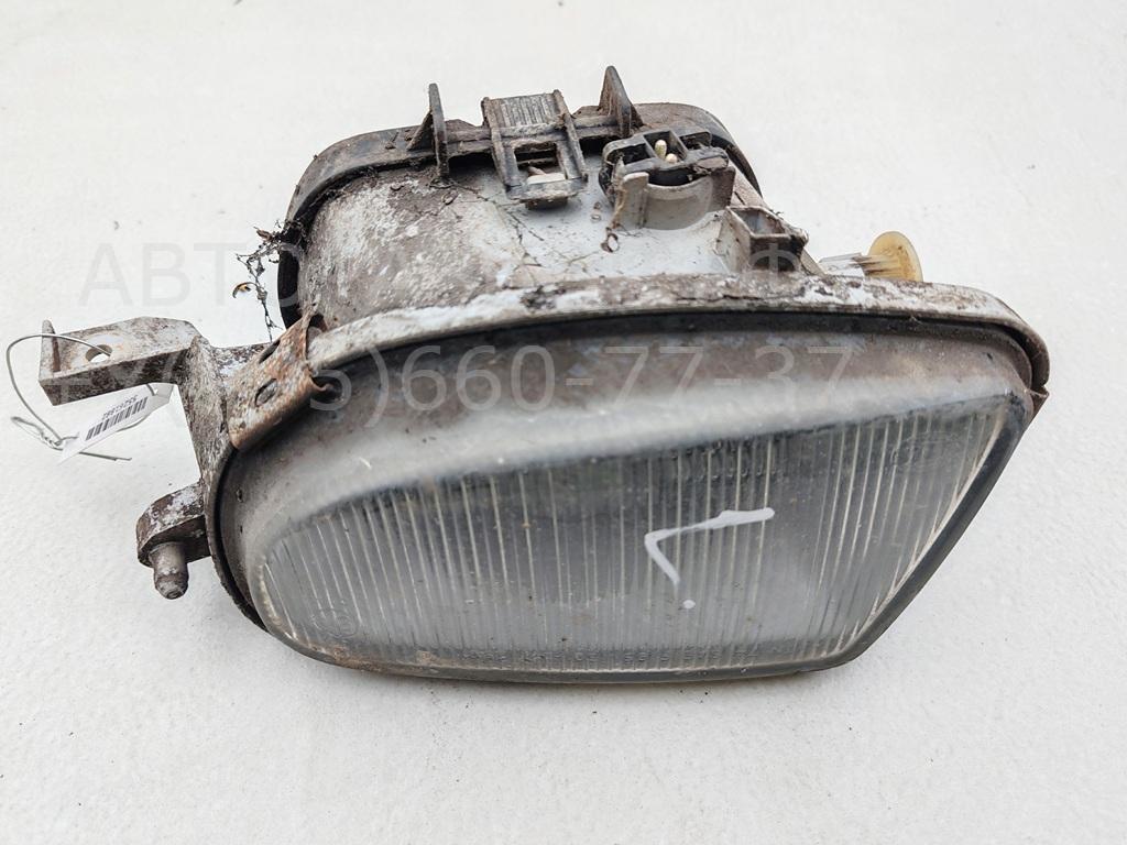 Фара противотуманная левая