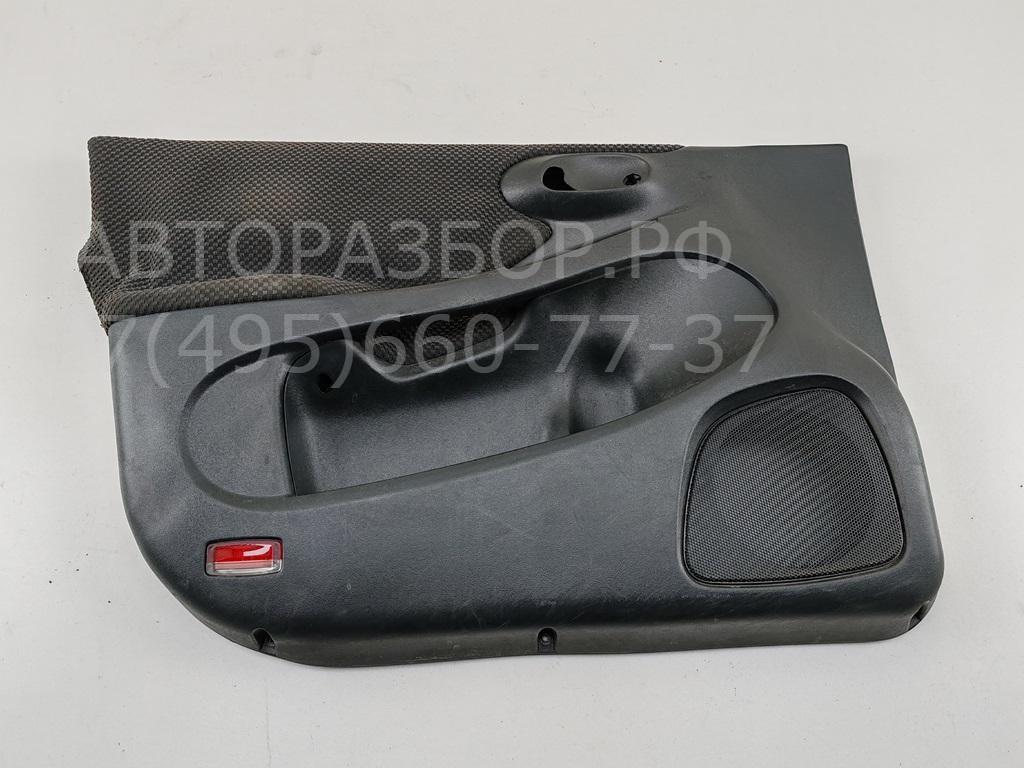 Обшивка двери передней левой