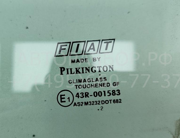 Стекло двери передней левой