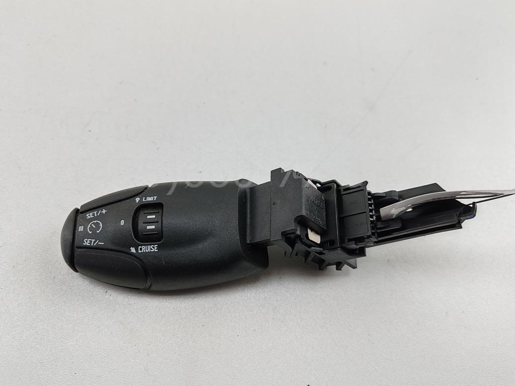 Переключатель круиз контроля