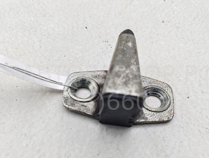 Ответная часть замка двери