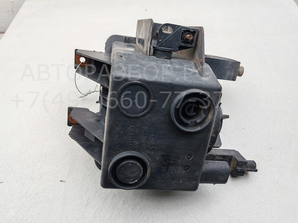 Фара противотуманная левая