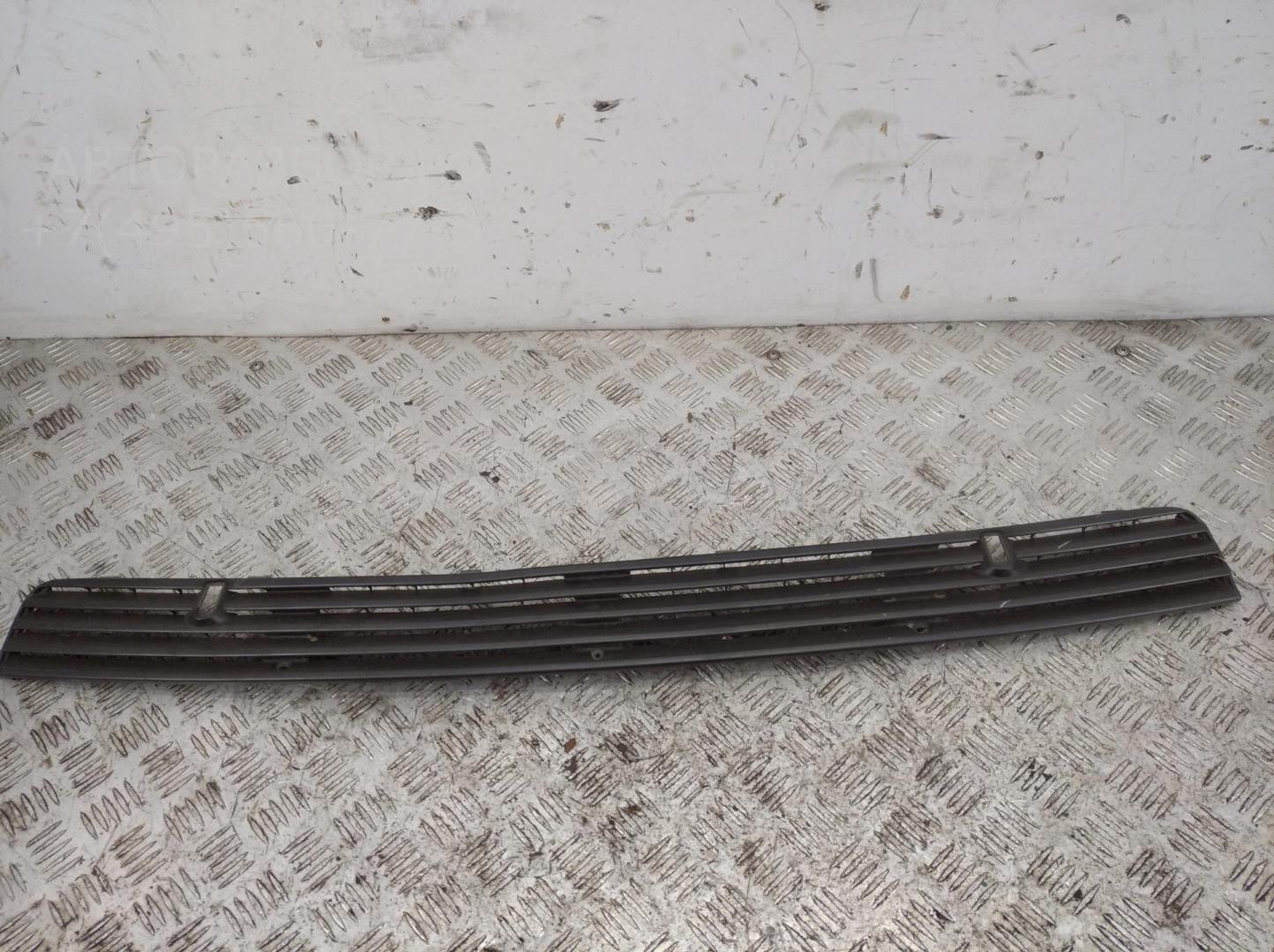 Решетка в капот