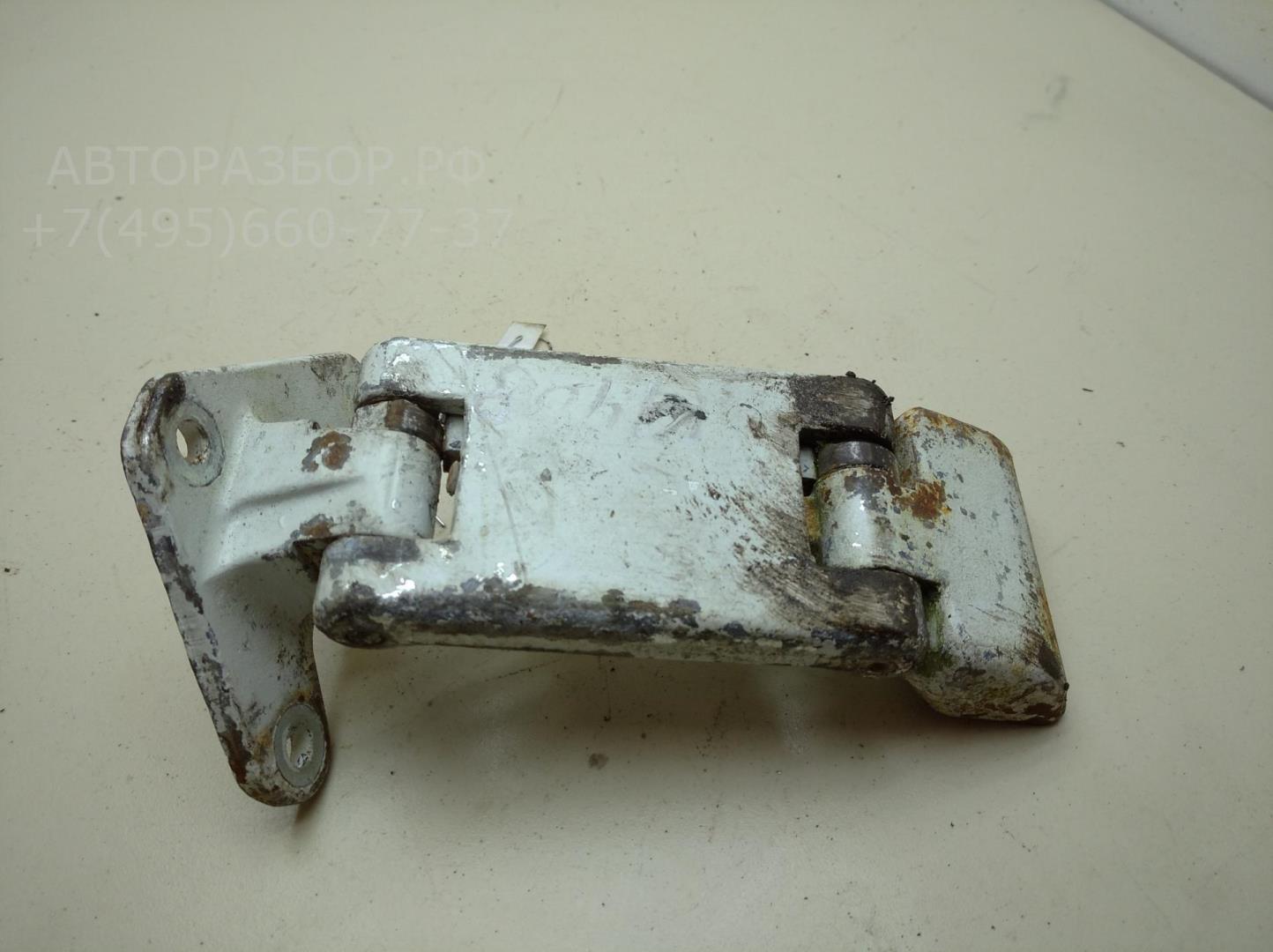 Петля двери