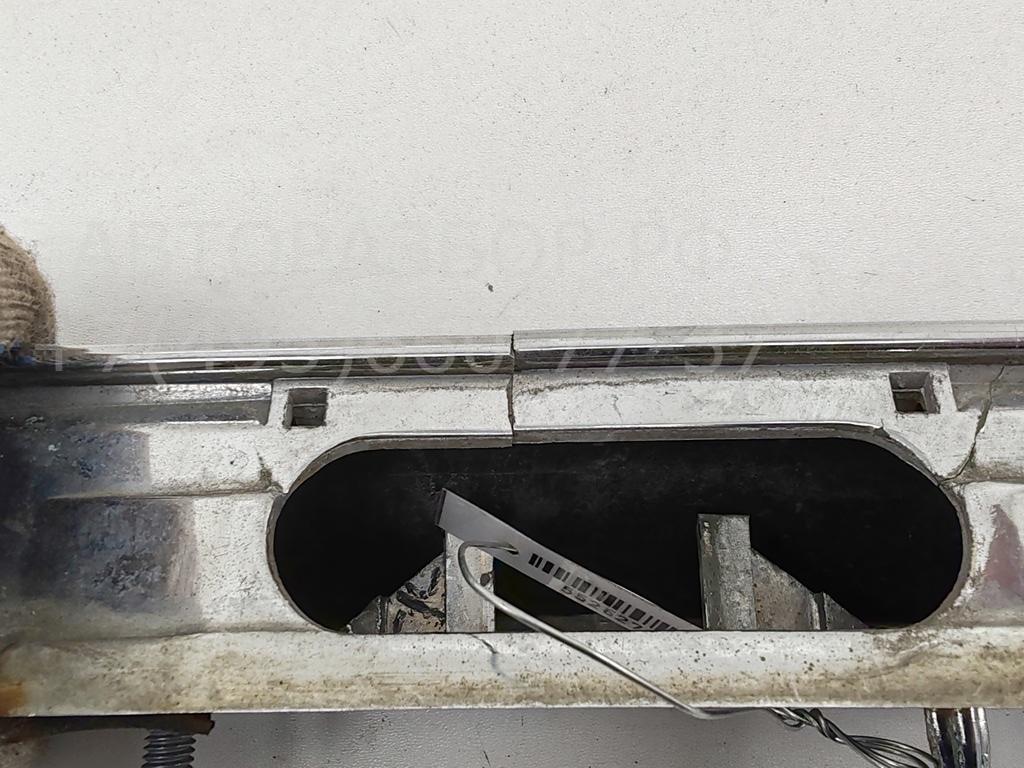 Накладка крышки багажника