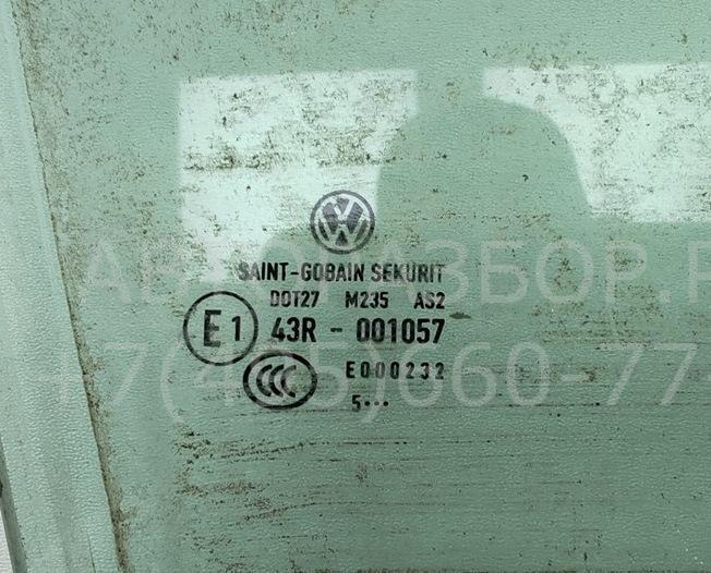 Стекло двери передней правой