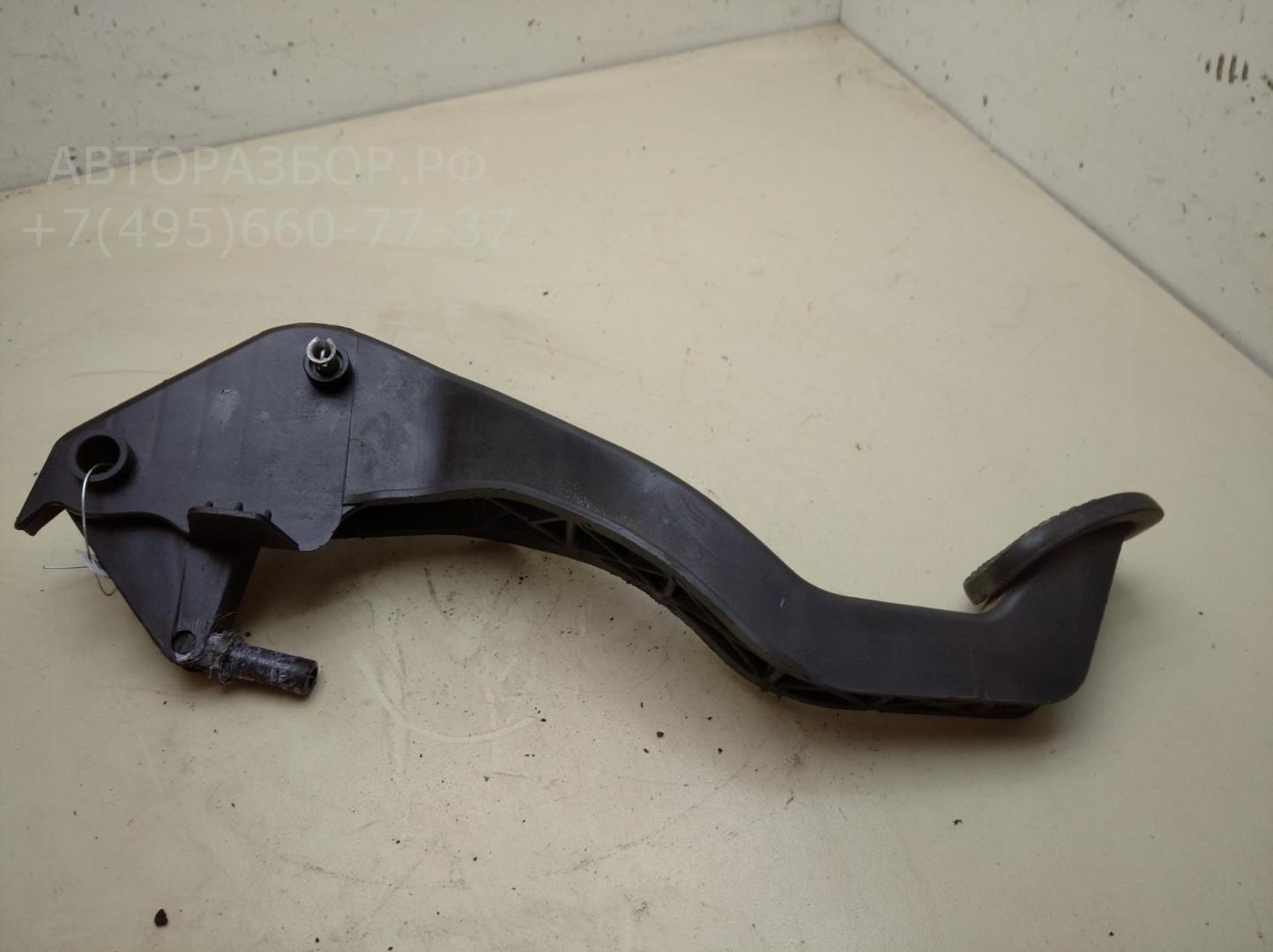 Педаль сцепления