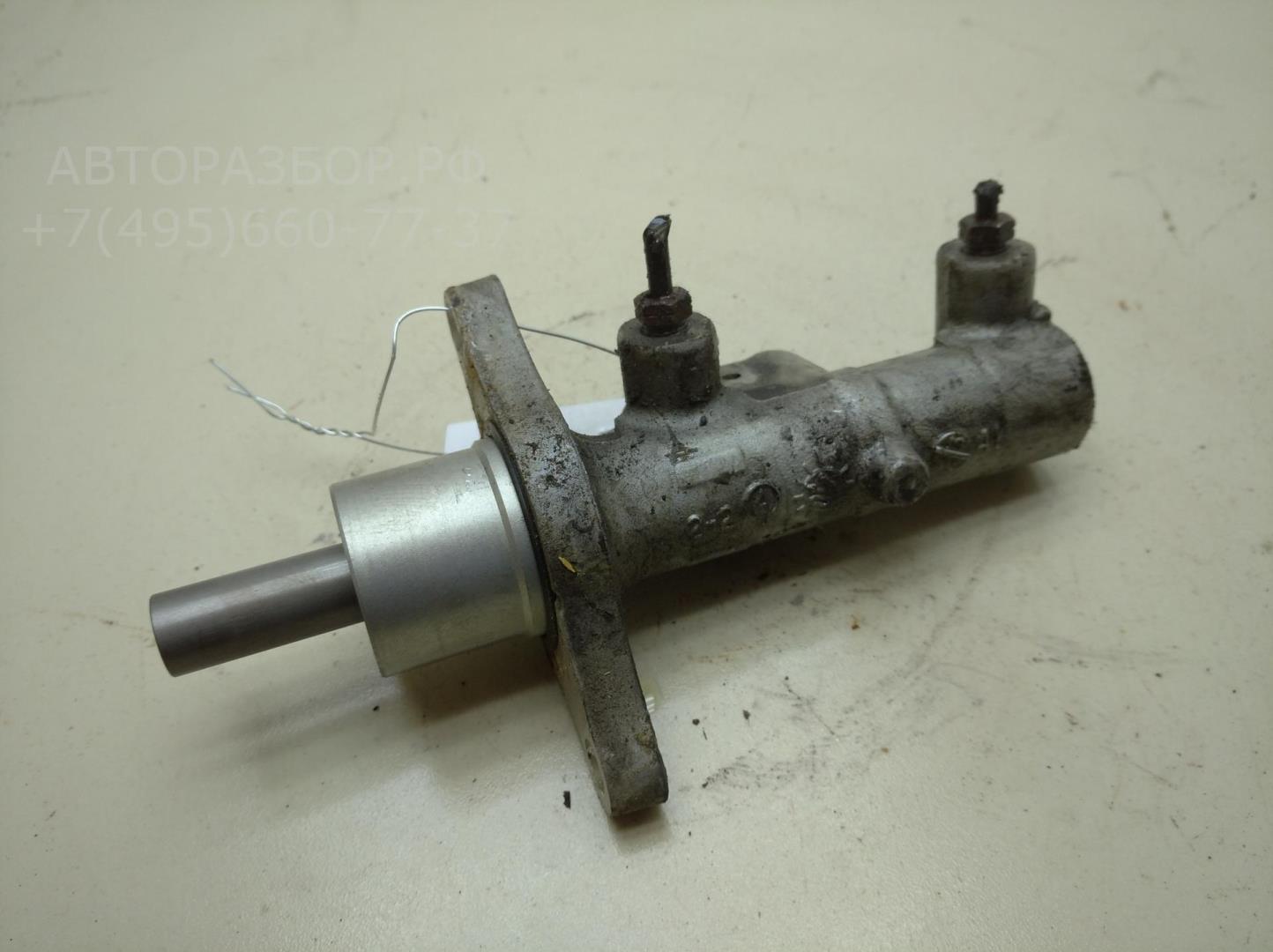 Цилиндр тормозной главный