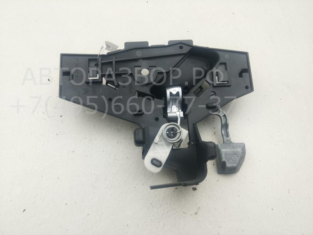 Ручка двери передней внутренняя правая