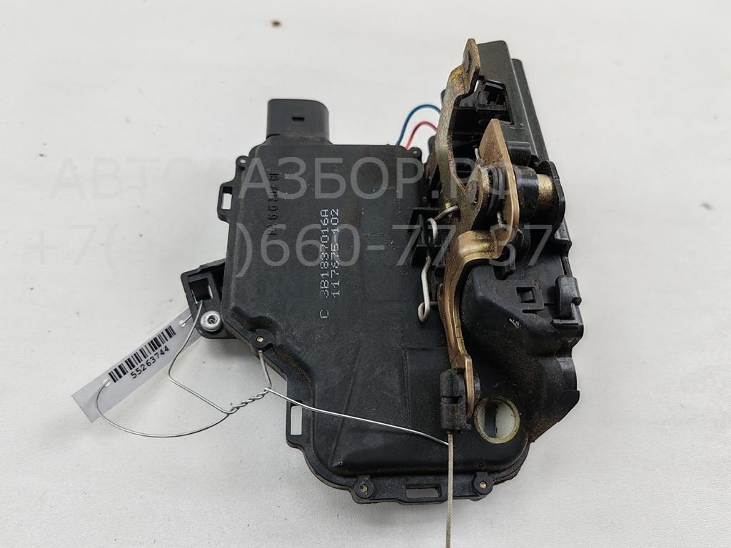 Замок двери передней правой