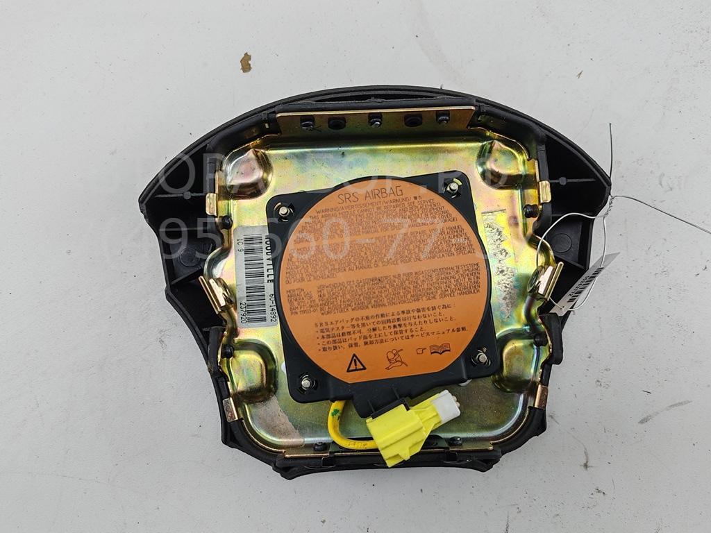 Подушка безопасности в рулевое колесо