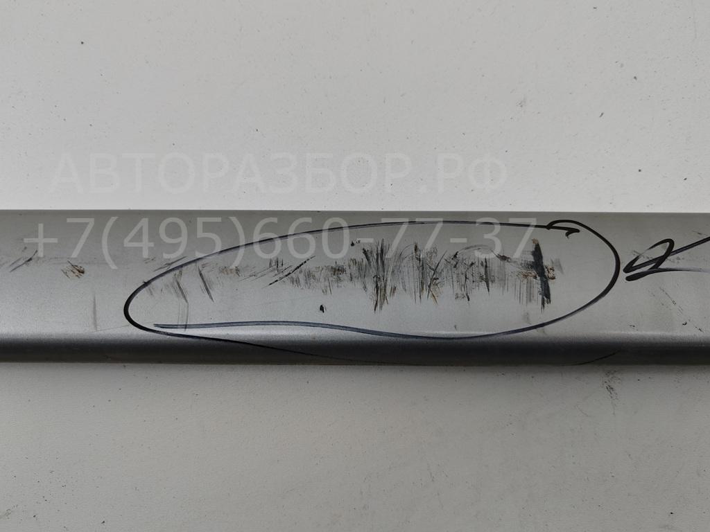 Накладка двери передней правой