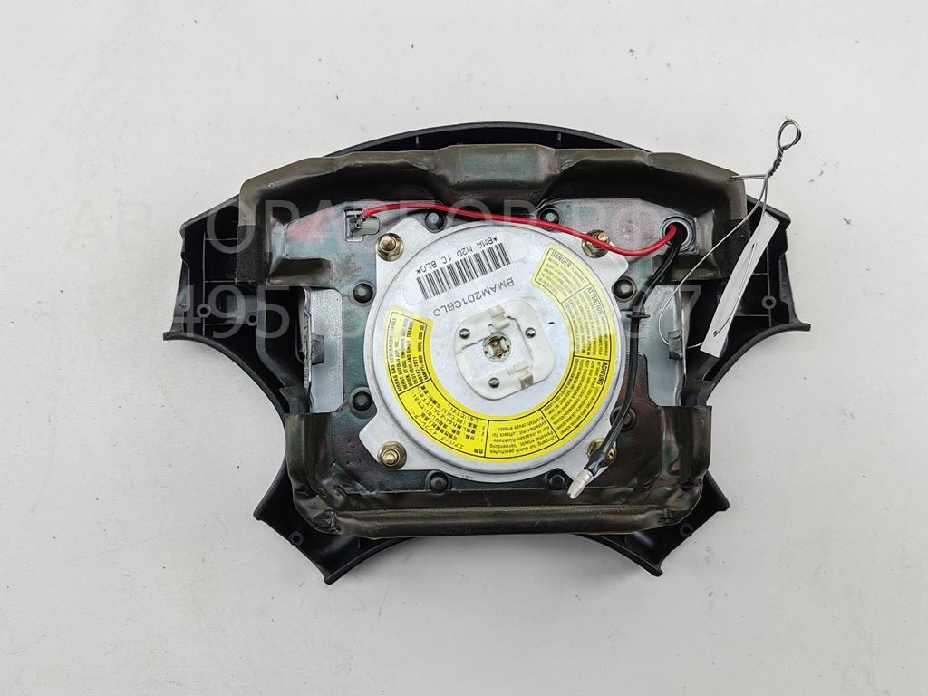 Подушка безопасности в рулевое колесо