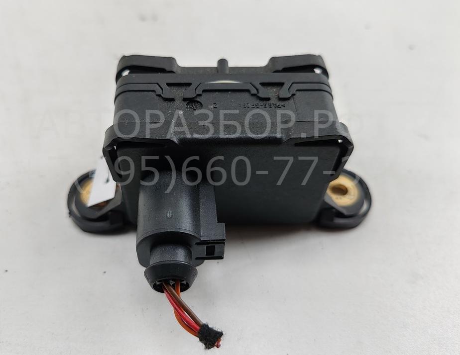 Датчик ускорения