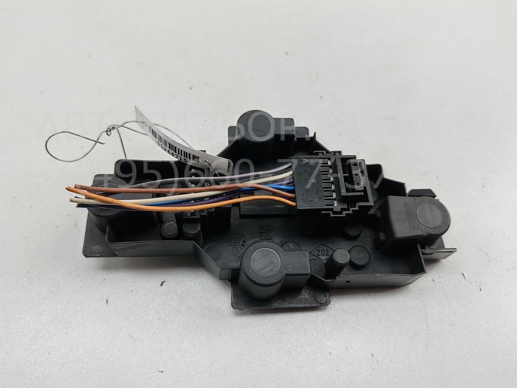 Плата заднего фонаря левого