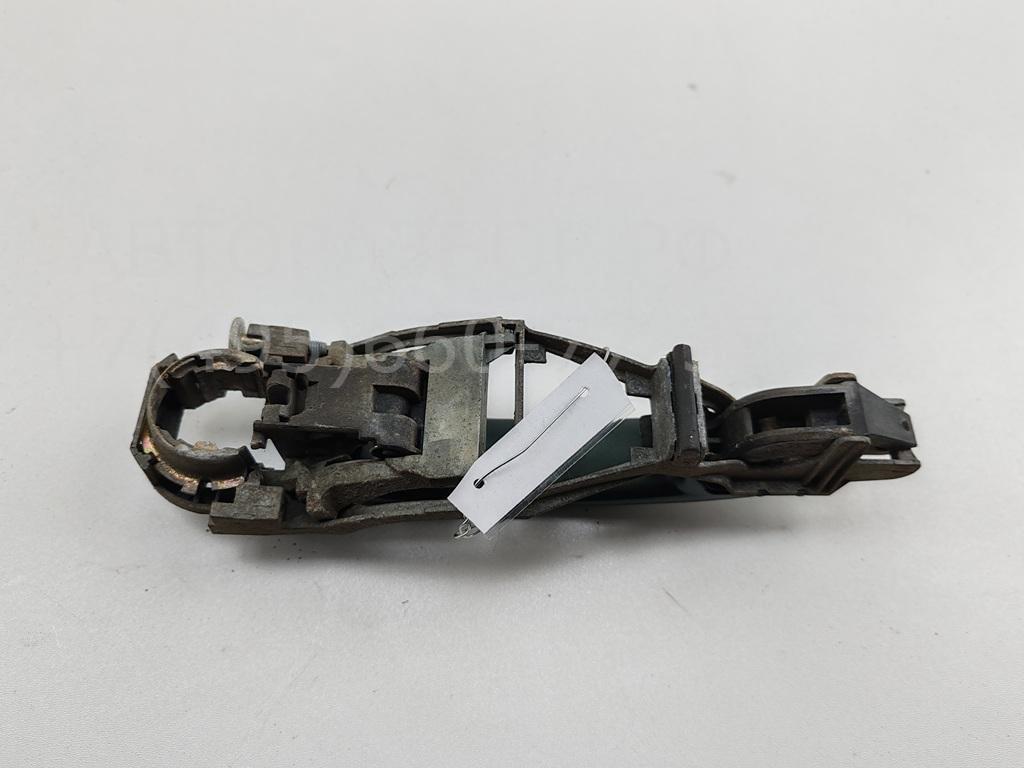 Ручка двери передней наружная правая