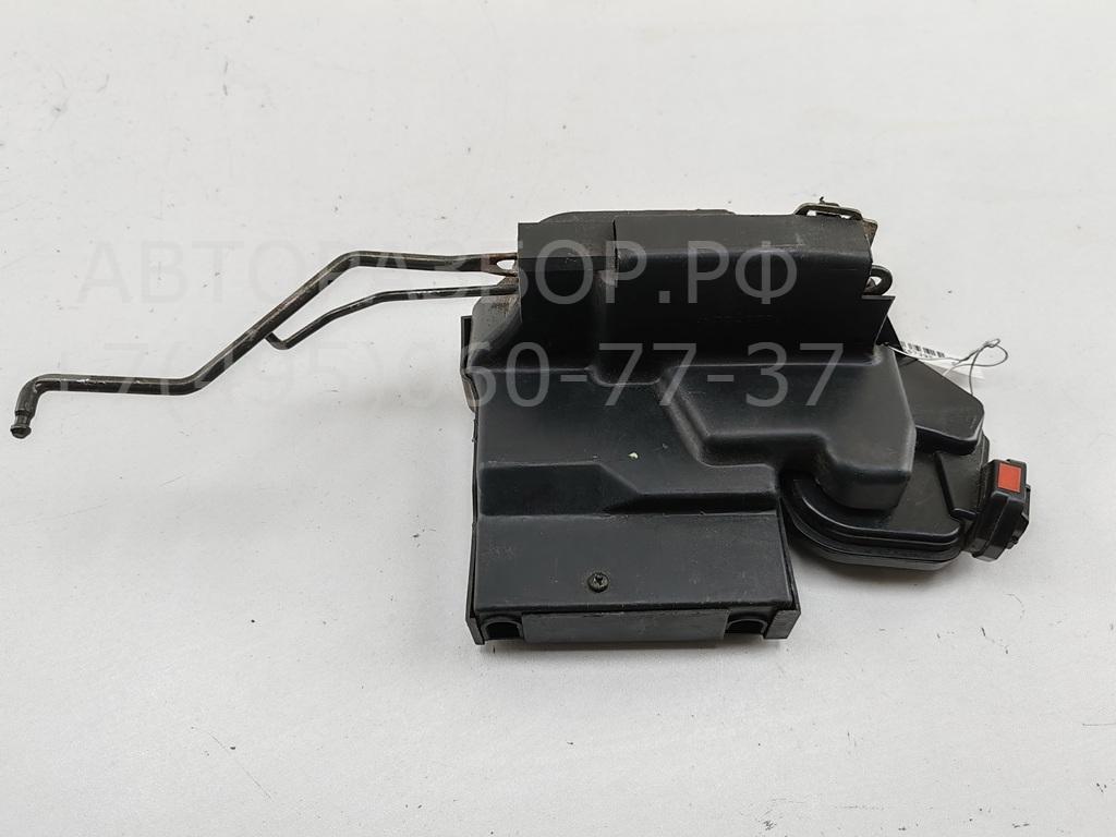 Замок двери передней левой