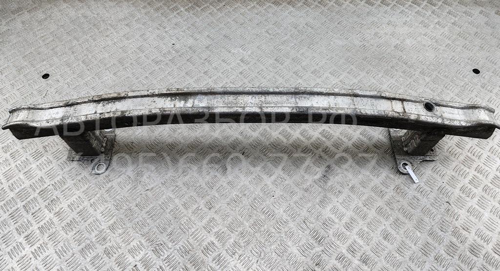 Усилитель переднего бампера