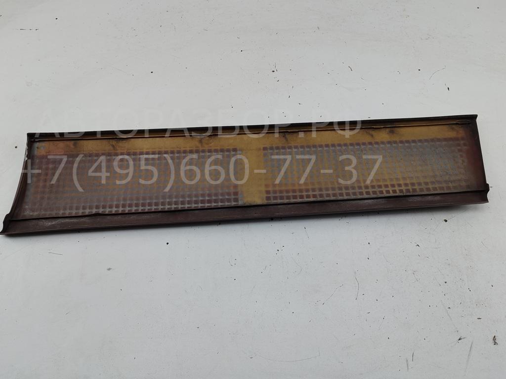 Молдинг двери передней левой