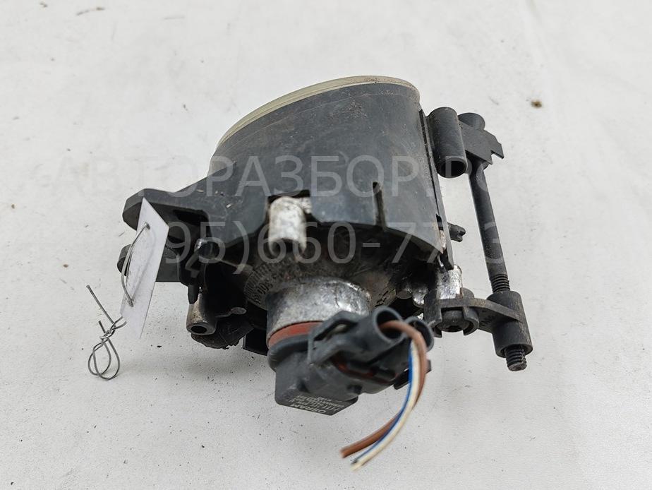 Фара противотуманная правая