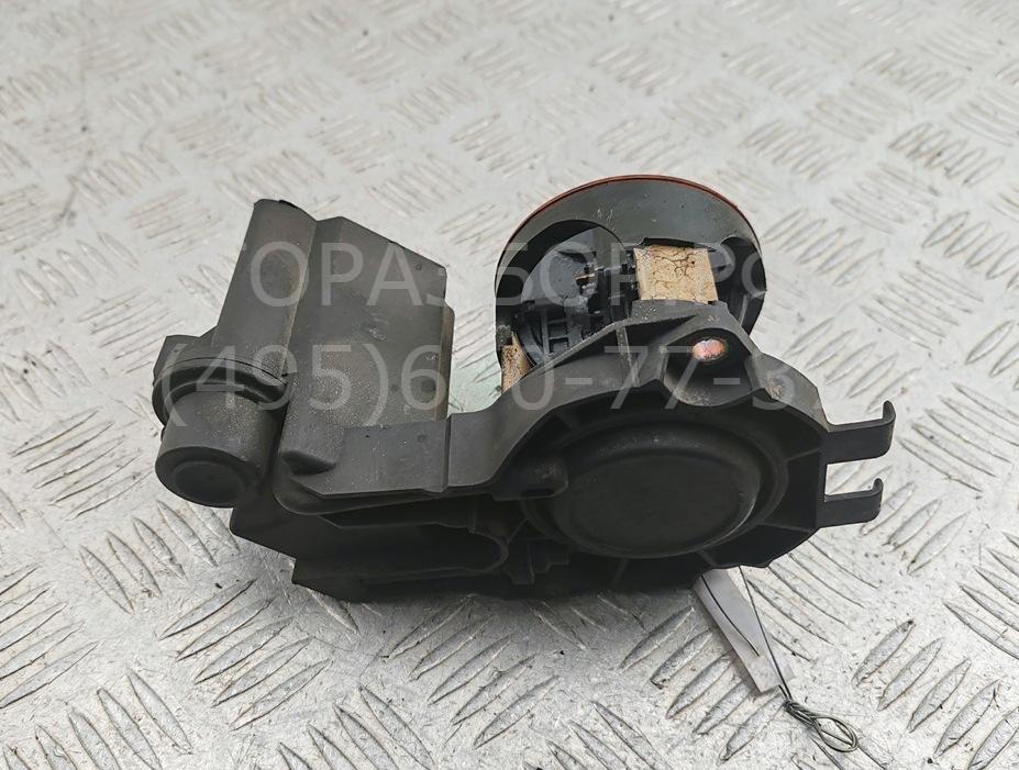 Механизм изменения длины впускного коллектора