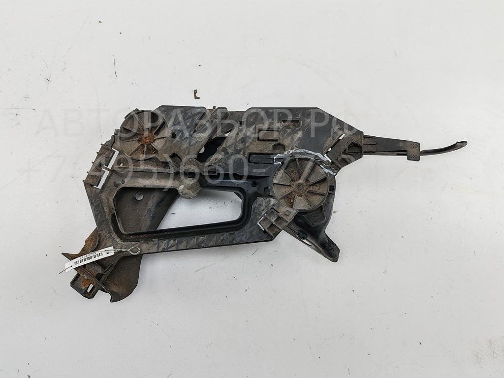 Крепеж фары