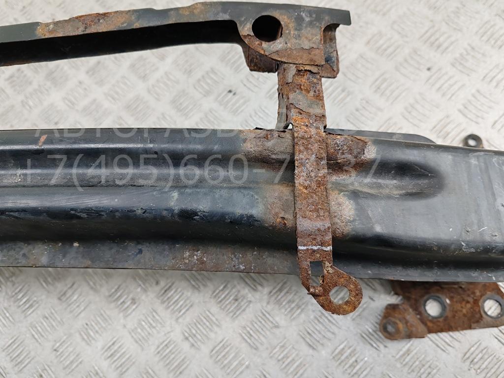 Усилитель переднего бампера