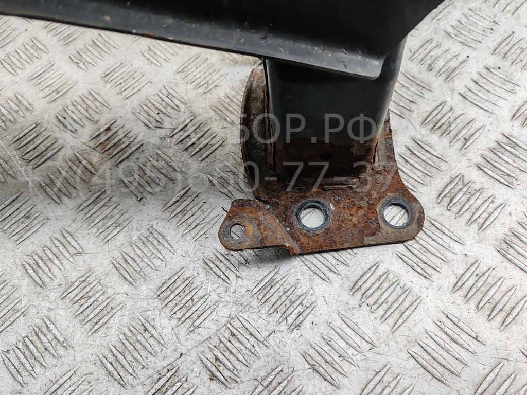 Усилитель переднего бампера