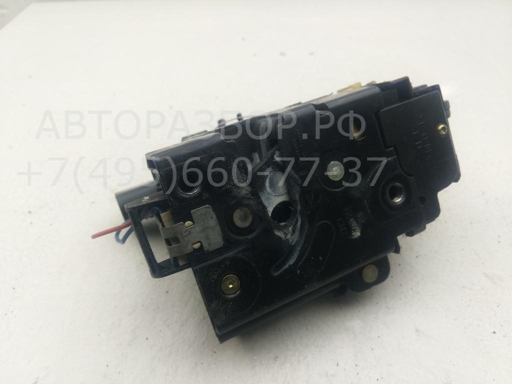 Замок двери передней правой