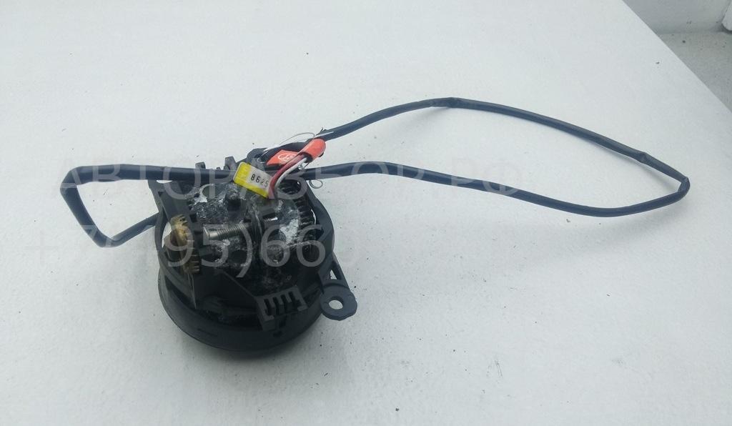 Фара противотуманная правая