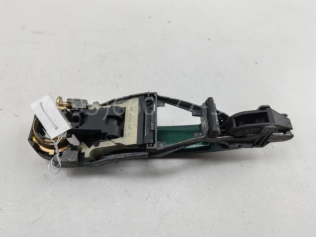 Ручка двери передней наружная правая