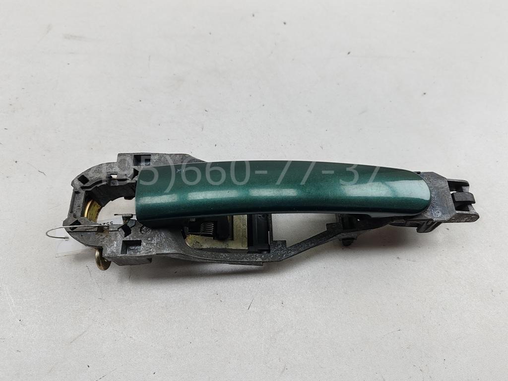 Ручка двери передней наружная правая