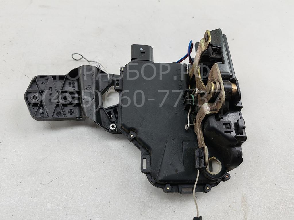 Замок двери передней правой