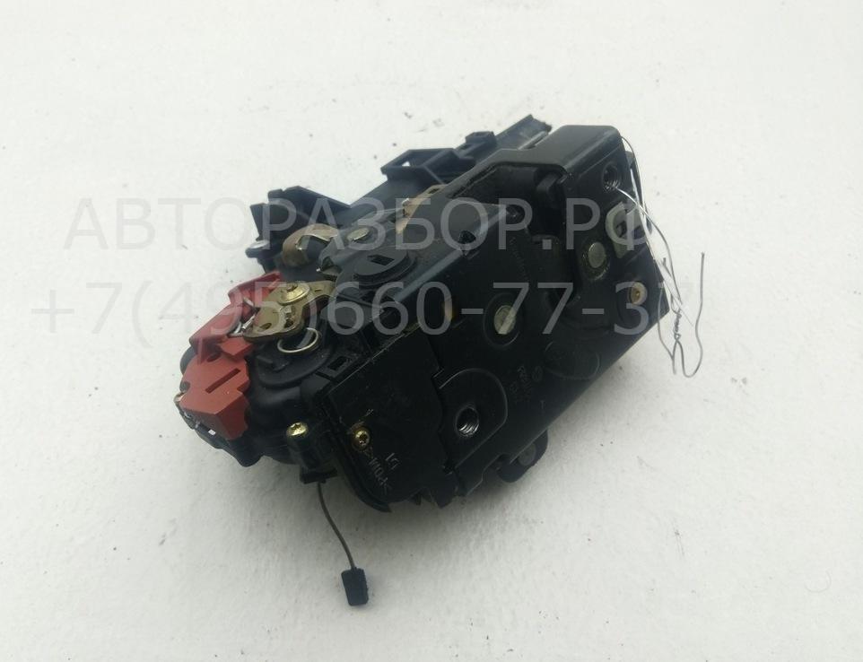 Замок двери задней левой