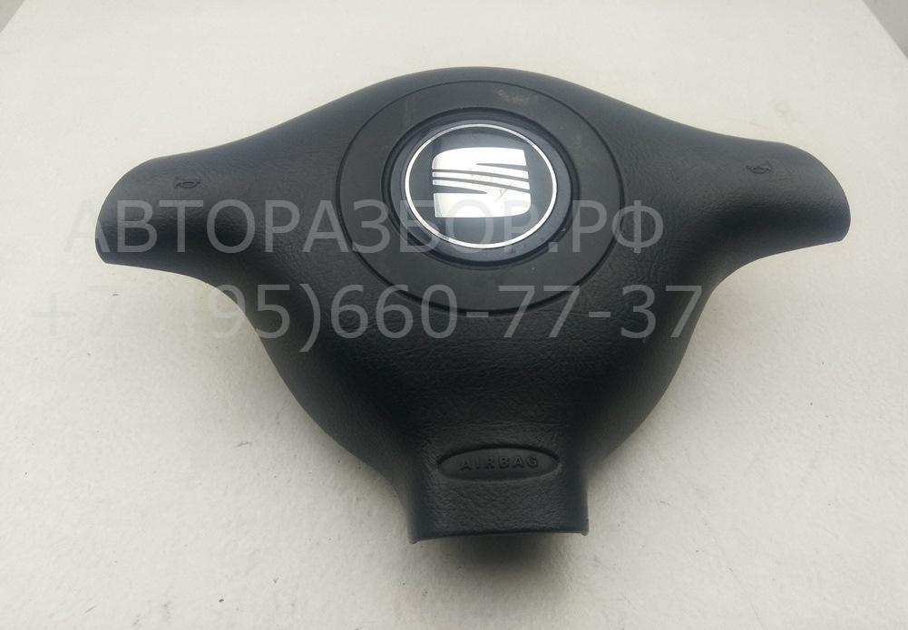 Подушка безопасности в рулевое колесо