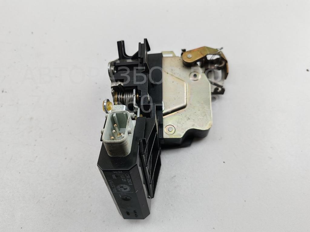 Замок двери передней правой