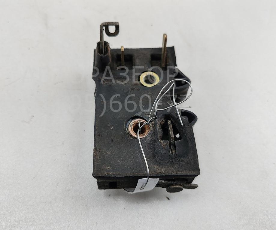 Замок двери задней правой