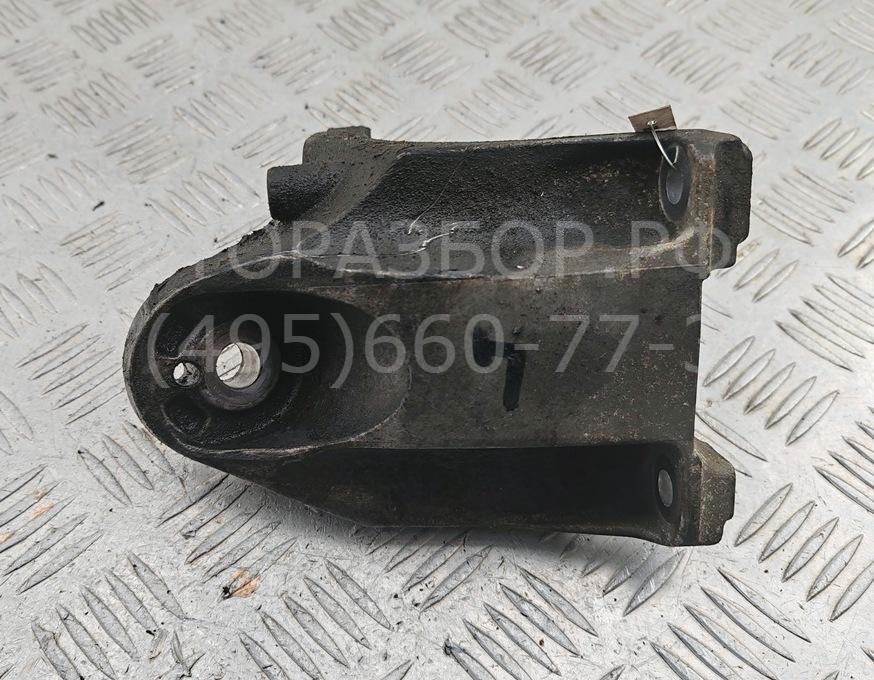 Кронштейн двигателя левый