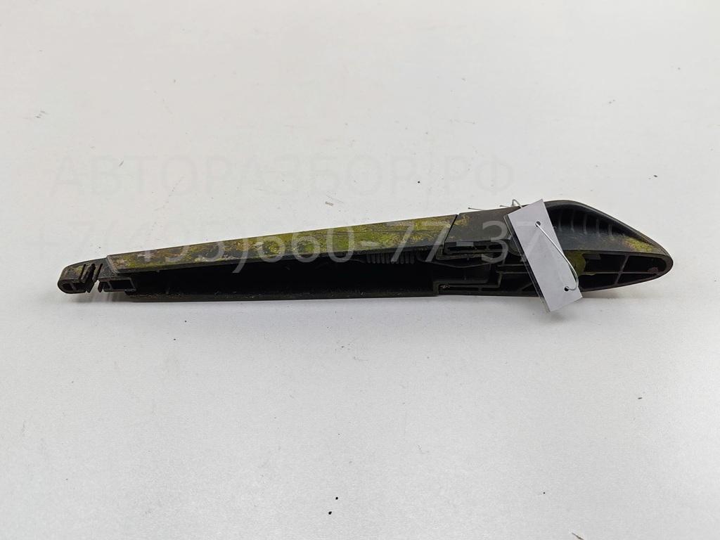 Поводок стеклоочистителя заднего