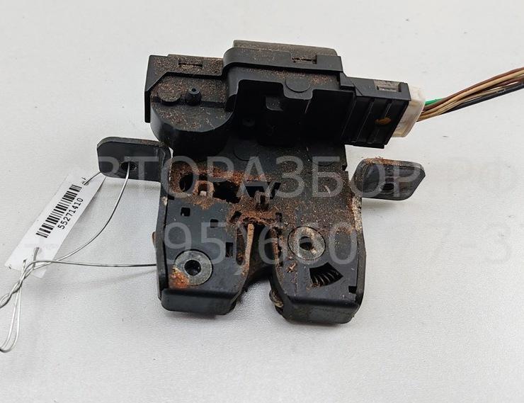 Замок багажника