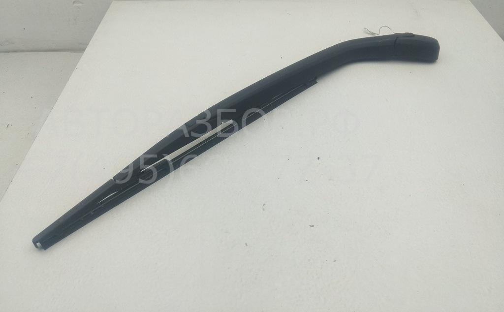 Поводок стеклоочистителя заднего