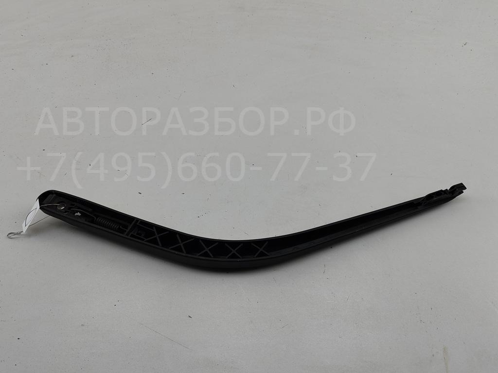 Поводок стеклоочистителя заднего