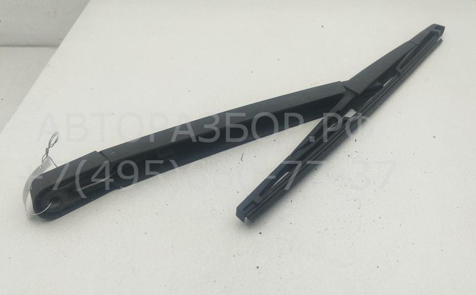 Поводок стеклоочистителя заднего